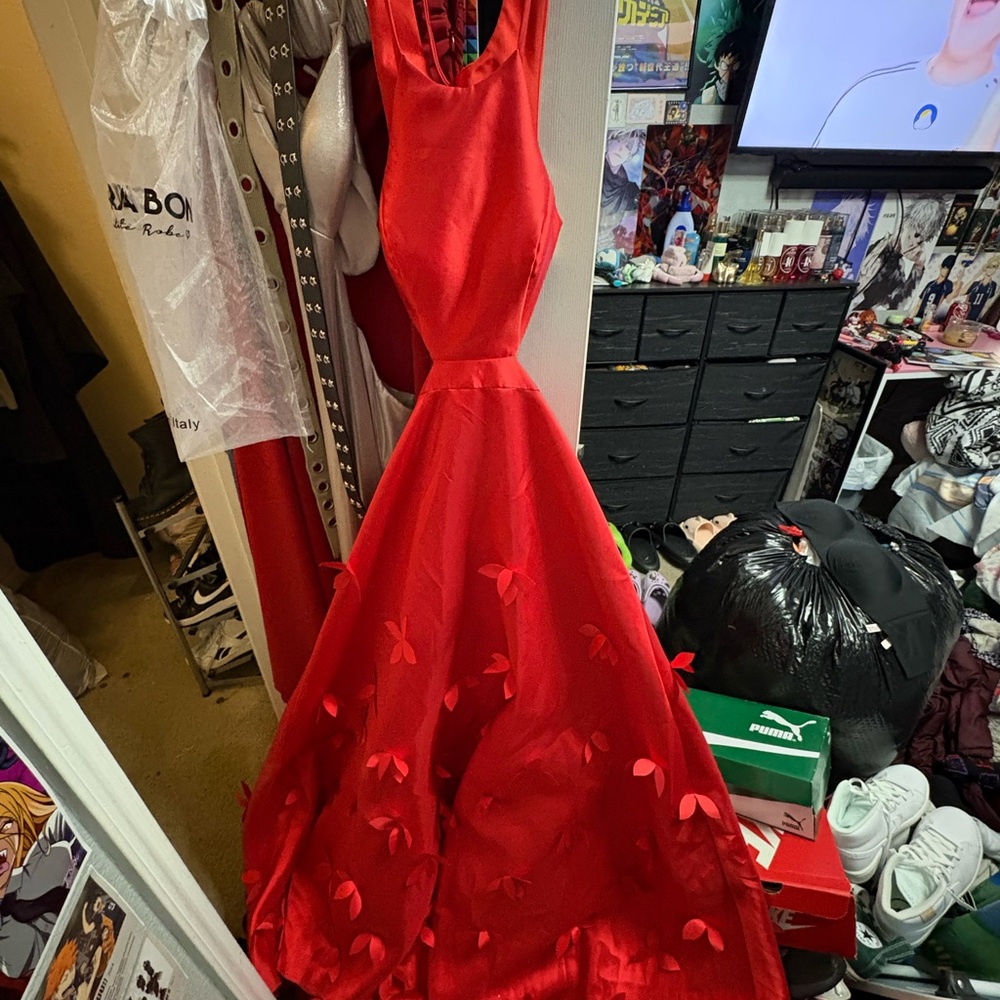 B. Smart Red Prom Dress